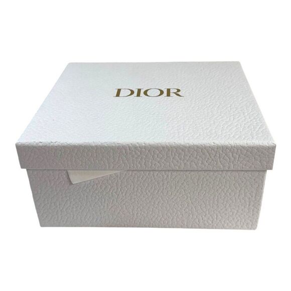 Dior Logo Embossed White Gift Box 7” X 6.25” X 3.5” Textured Lid Jewelry Wallet - Picture 1 of 10